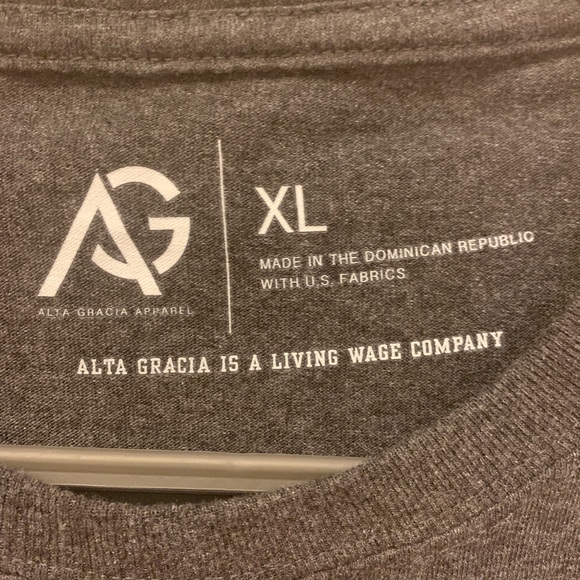 NWOT University of Louisville Shirt - Picture 3 of 3